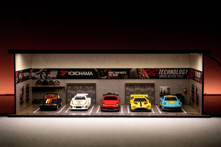 Garage Dioramas & Scenes