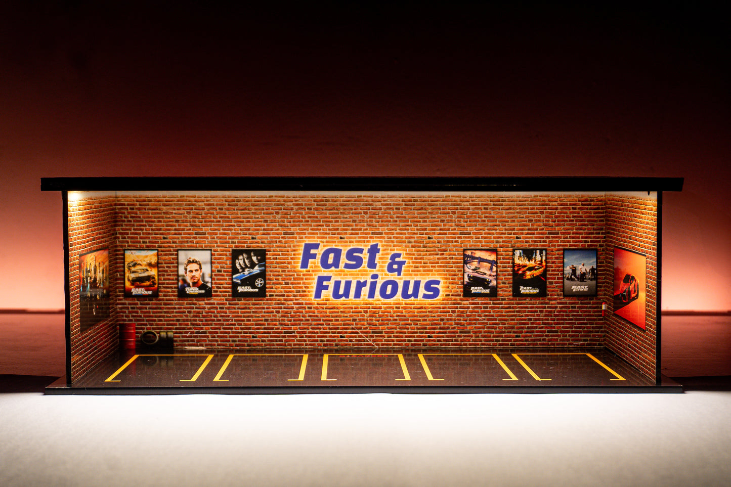 Fast & Furious Garage Diorama – 1:64 Scale Acrylic Diorama (30x14x10 cm)