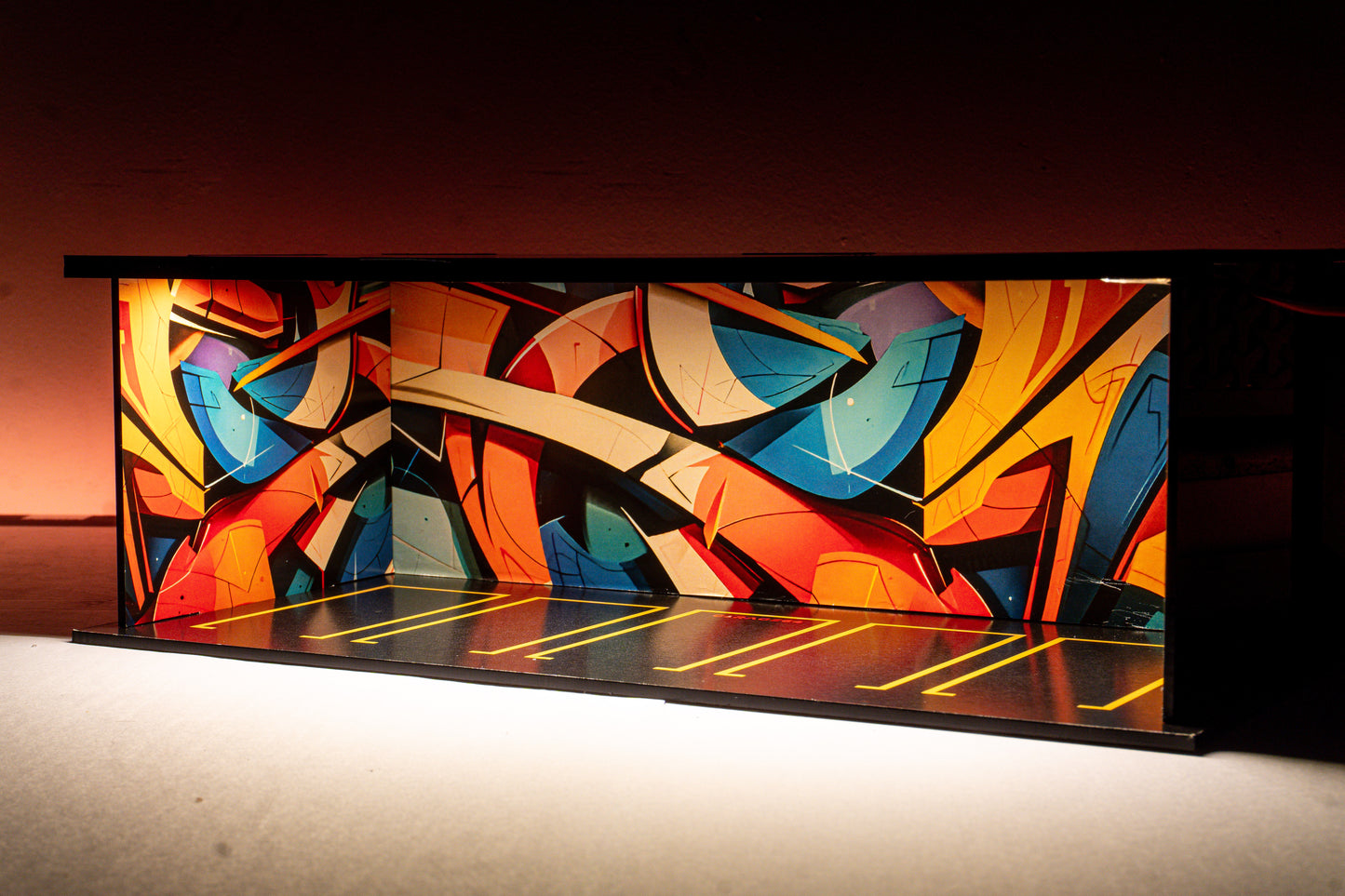 Graffiti Garage 1:64 Acrylic Display Diorama with LED (30x14x10 cm)