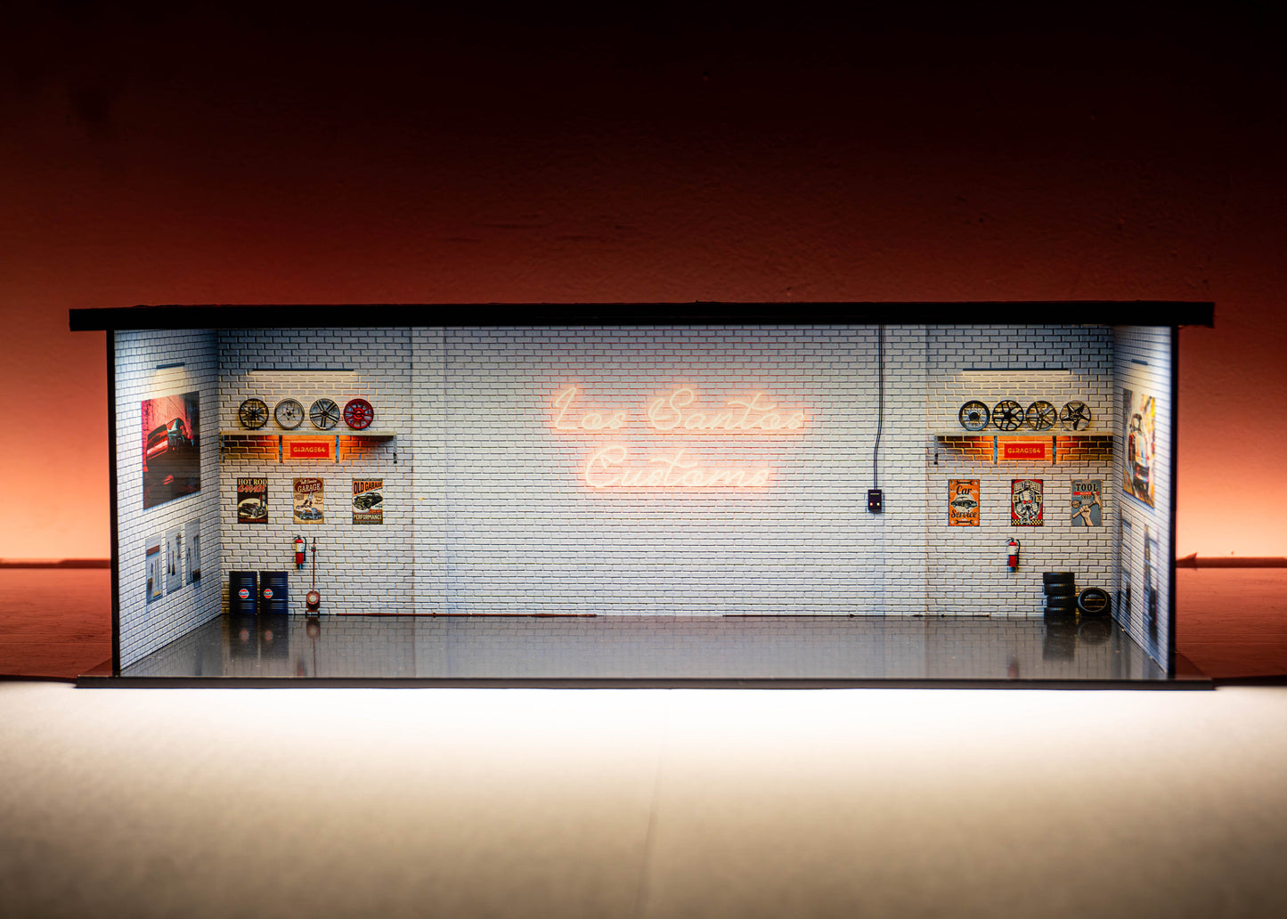 Los Santos Customs – 1:64 Scale Acrylic Diorama (30x14x10 cm)