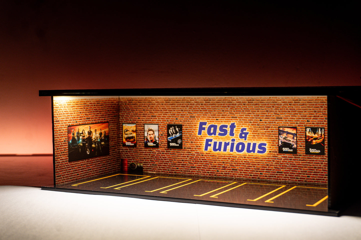 Fast & Furious Garage Diorama – 1:64 Scale Acrylic Diorama (30x14x10 cm)